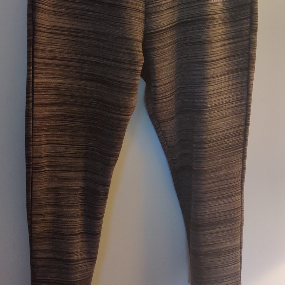 NWT Illusive Brand Unisex Joggers Size Medium